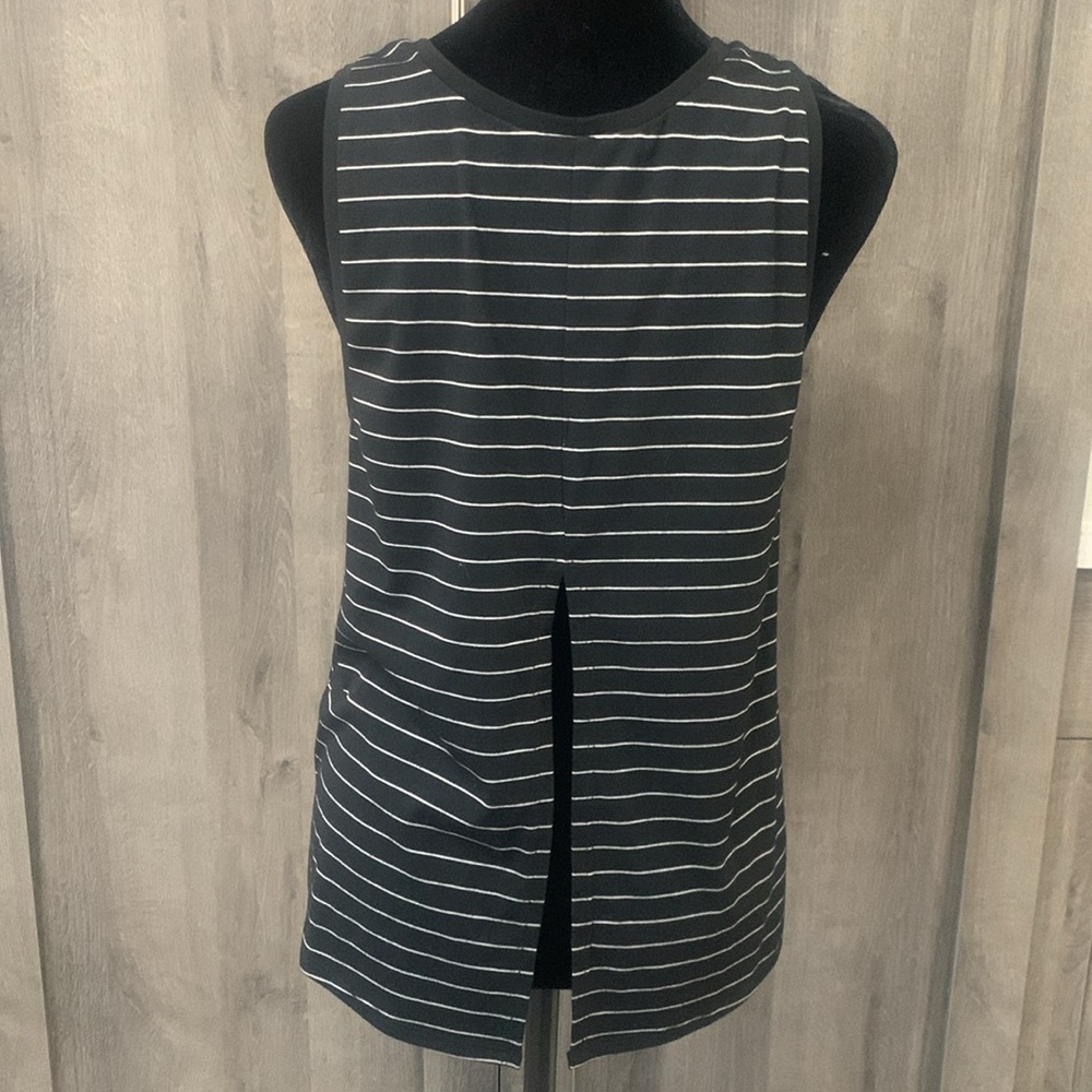 New BB Dakota Black & White Striped Split Back Tank Top Women's Size S With Tag - Picture 4 of 10